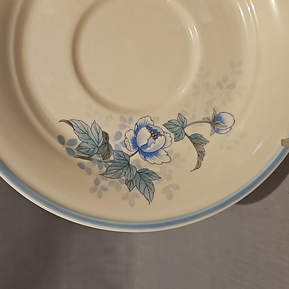 Keltcraft by Noritake 9100 Peonytime Cup & Saucer - Picture 3 of 10
